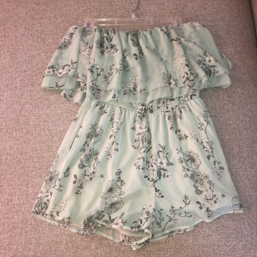 Strapless romper